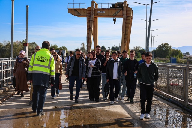 Geleceğin enerji uzmanları SASKİ’nin elektrik üretim tesislerini inceledi