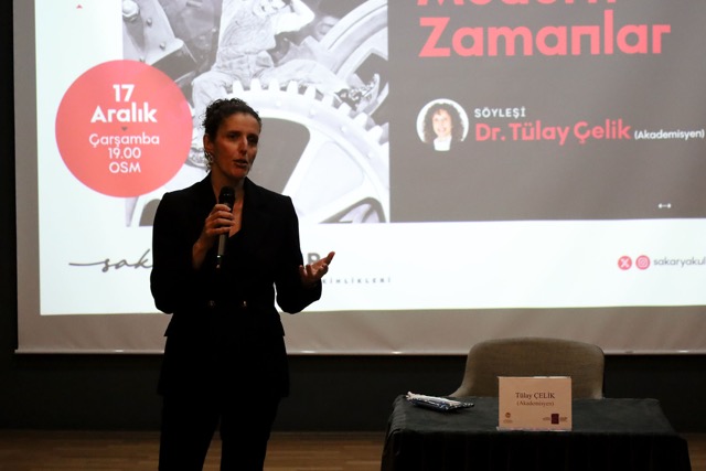 Dr. Tülay Çelik, OSM'de 'Modern Zamanlar' filmi üzerine sinemaseverlerle buluştu