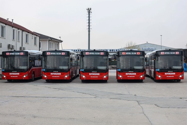 Toplu taşıma kullanıcılarına müjde: Sakarya’da metrobüs filosuna 5 yeni araç eklendi