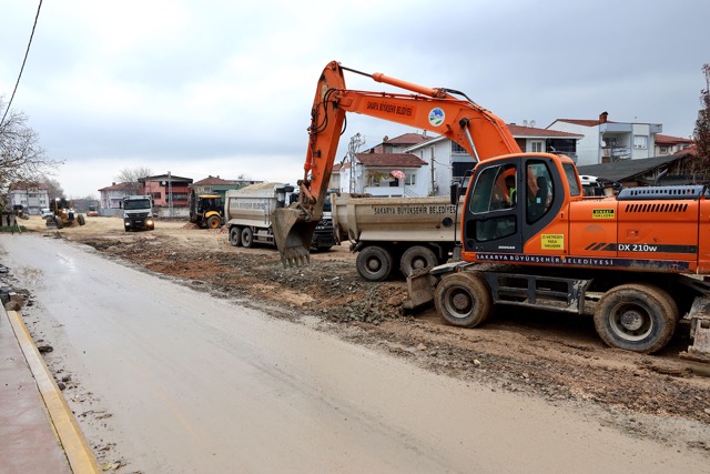 Sakarya'da D-100 ve TEM bağlantılı yol çalışmasıyla ulaşım alternatifleri artacak