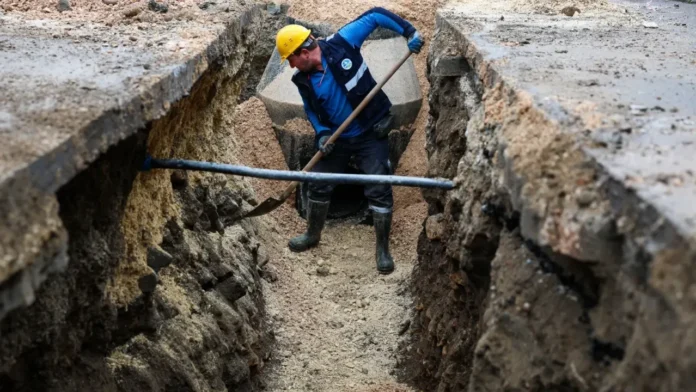 Pamukova Elperek Mahallesi’nde 1300 Metrelik Yağmur Suyu Hattı Çalışmaları Devam Ediyor