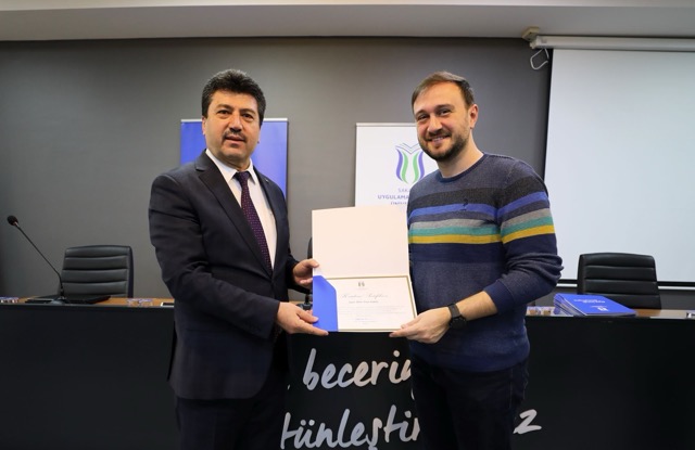 SUBÜ’de liderlik yetkinliği kazanan akademisyenlere sertifika töreni düzenlendi