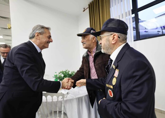 Yusuf Alemdar Hendek’te Tamamlanan Yol ve Yeni Altyapı Projelerini Açıkladı