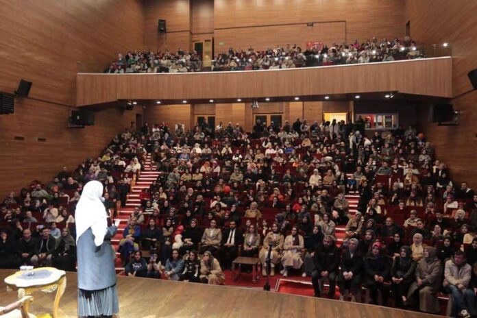 Serdivan’da “Ailede Maneviyat” Konulu Söyleşiye Yoğun İlgi