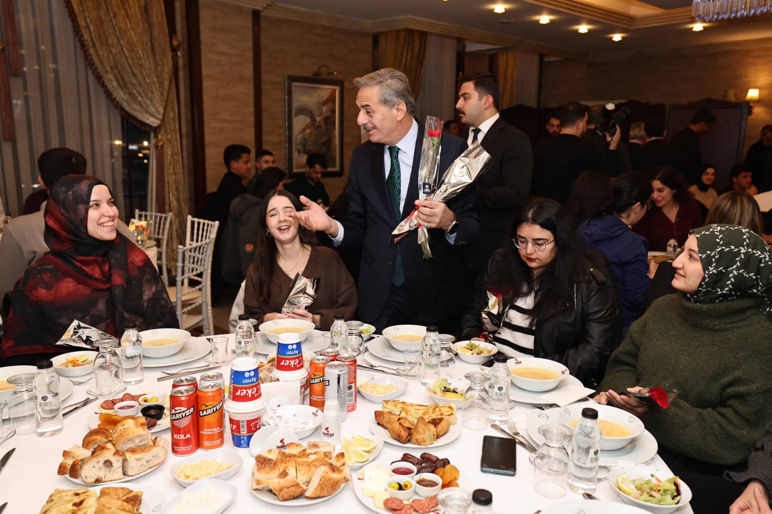 Sakarya’da 14 Mart Tıp Bayramı’nda Sağlık Çalışanlarının Fedakârlığı ve Tecrübesi Vurgulandı