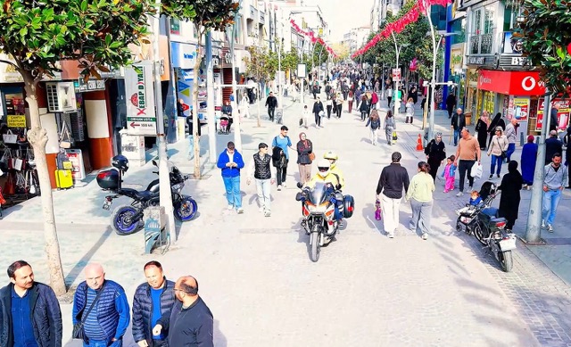 Sakarya Şehir Merkezinde Motorize Ambulans Ekibiyle Acil Müdahale Süresi Kısalıyor