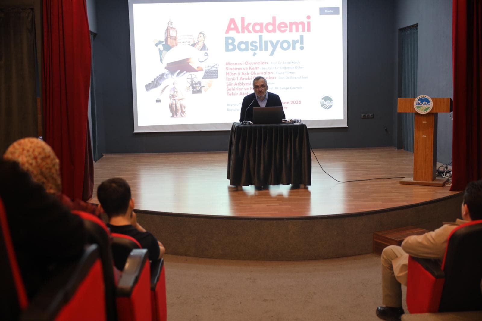 Büyükşehir Akademi’de Yeni Dönem Mesnevi Okumalarıyla Başladı: İlk Derste Kendini Bilmenin Önemi Vurgulandı
