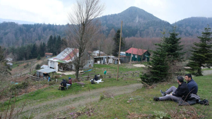 Sakarya’da Beygümbet ve Yanık Yaylası Parkurunda Doğaseverler Baharı Karşıladı