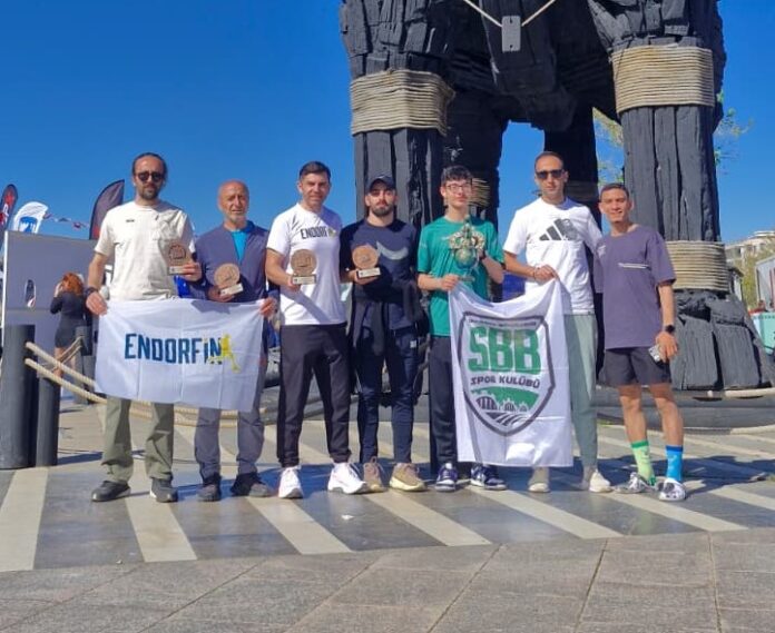 Sakarya Büyükşehirli Atletler Troya Maratonu’nda Farklı Yaş Gruplarında Madalya Kazandı