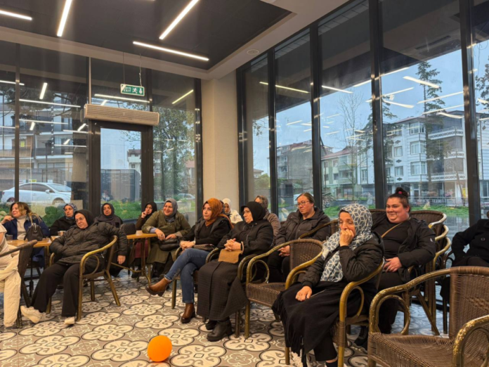 Kadın Kadına Projesi Kocaali’de Kadınlarla Bilgilendirici Buluşmalarla Devam Ediyor