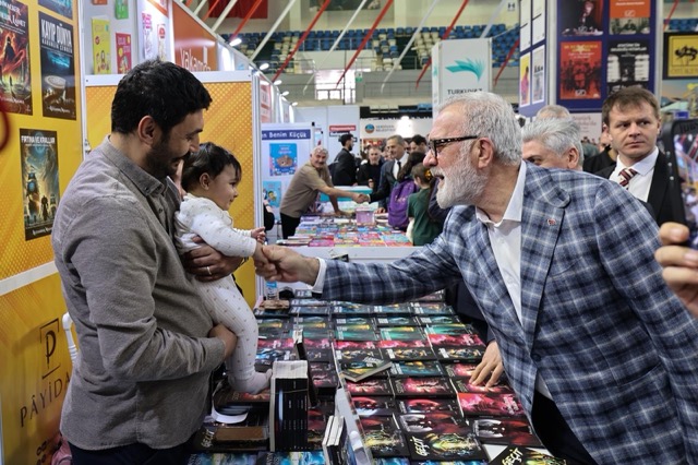 Serdivan 2. Kitap Fuarı’nda İlk 3 Gün Yoğun İlgi ve Zengin Etkinliklerle Geçti