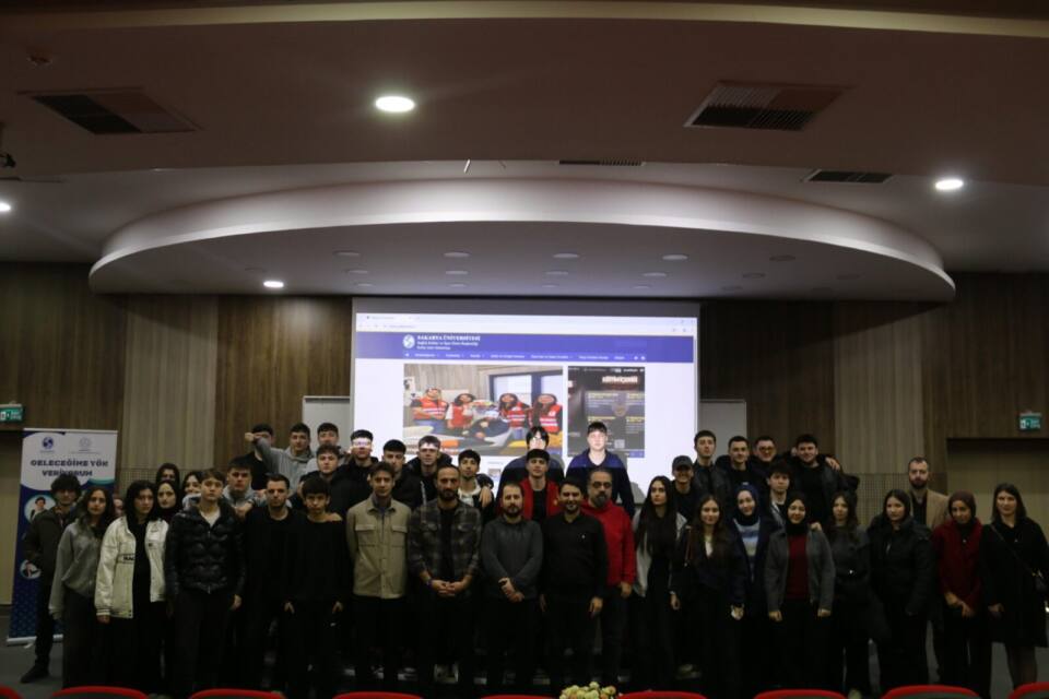 Sakarya’da Lise Öğrencileri Üniversite Tanıtım Programlarında Kariyer Fırsatlarını Deneyimledi