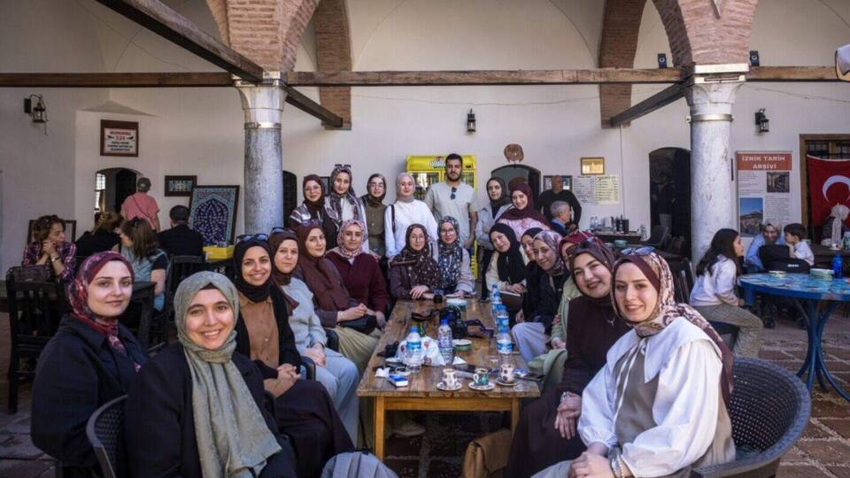 SAÜ İlahiyat Fakültesi Öğrencileri İznik’te Fotoğrafçılık Bilgilerini Sahada Uyguladı
