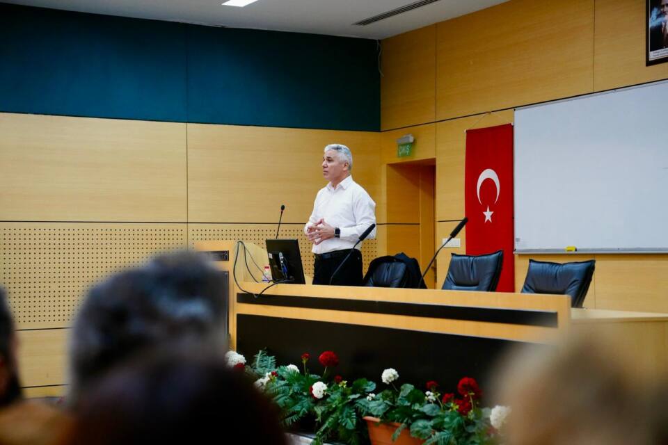Sakarya Üniversitesi’nde Dijitalleşme ve Ulusal Güvenlik Konuları Akademik Perspektiften Ele Alındı