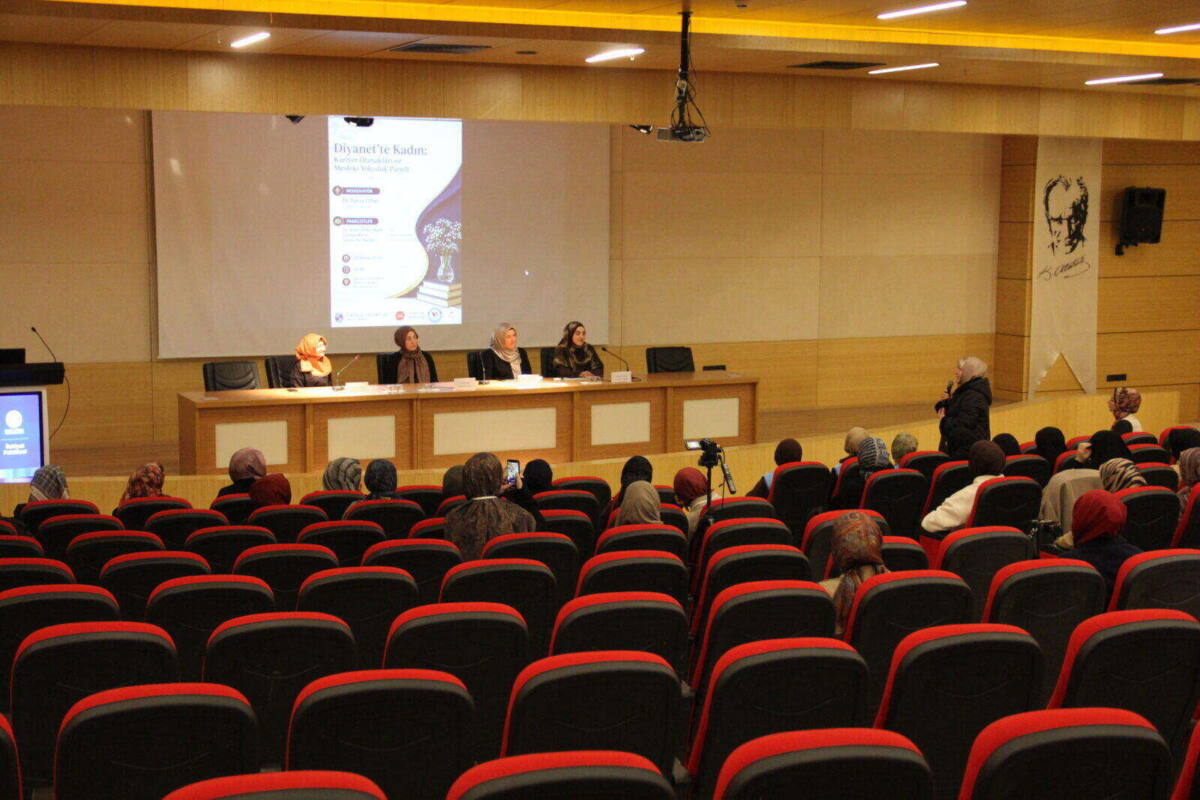 Sakarya Üniversitesi’nde Diyanet’te Kadınların Kariyer Fırsatları Paneli Kamuoyunda İlgi Gördü